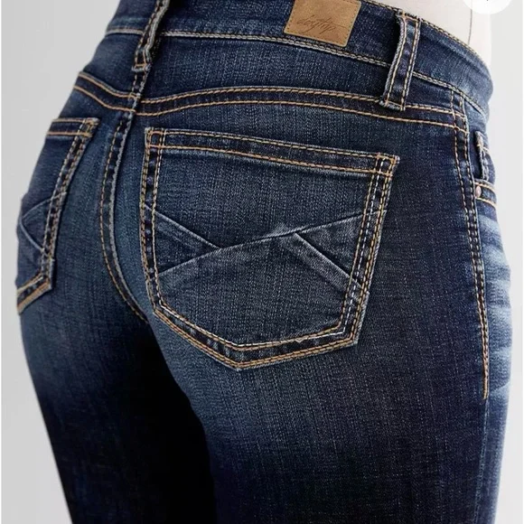 Daytrip Virgo Boot Cut Stretch Jeans Size 38R Mid-Rise - Picture 5 of 11